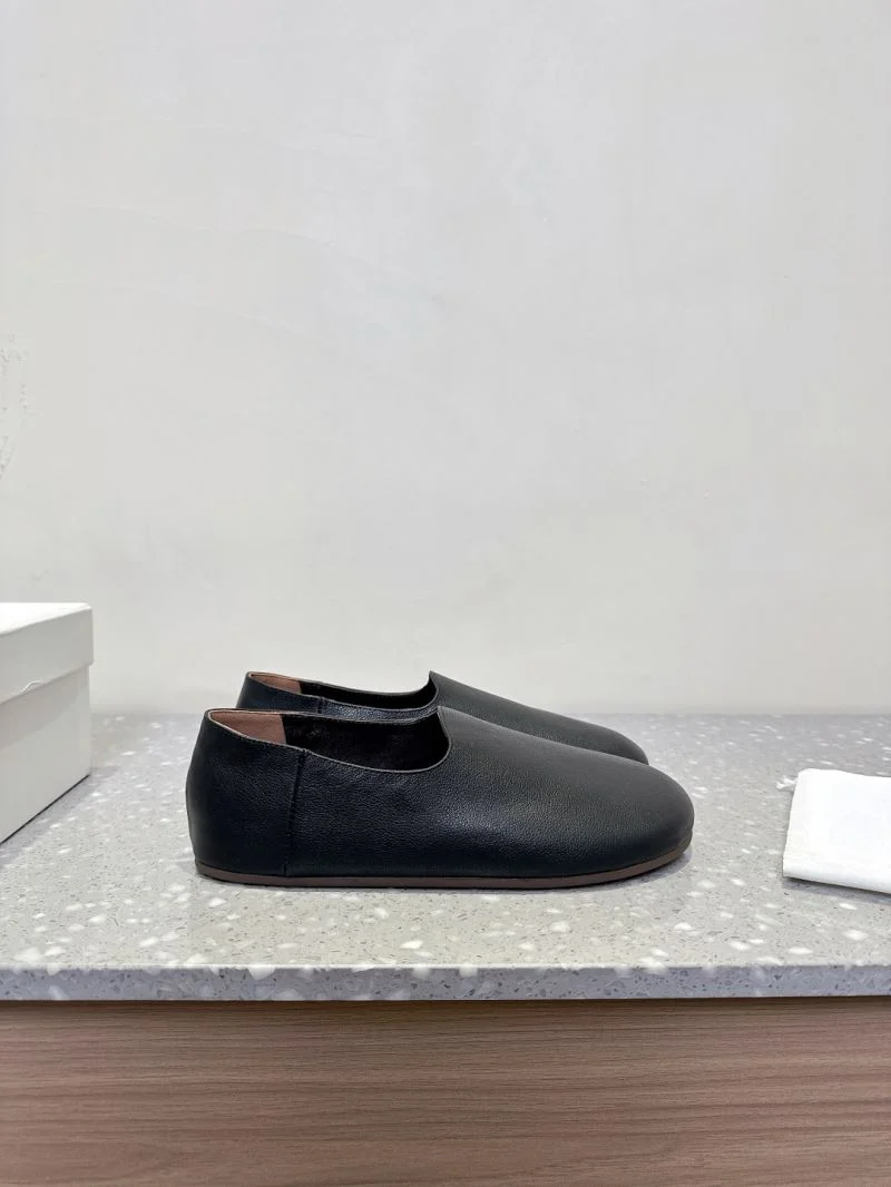 Versatile The Row Shoes 8778