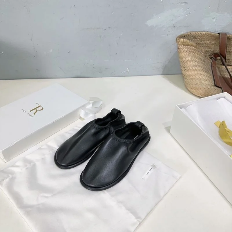 The Row Shoes Compact 8780