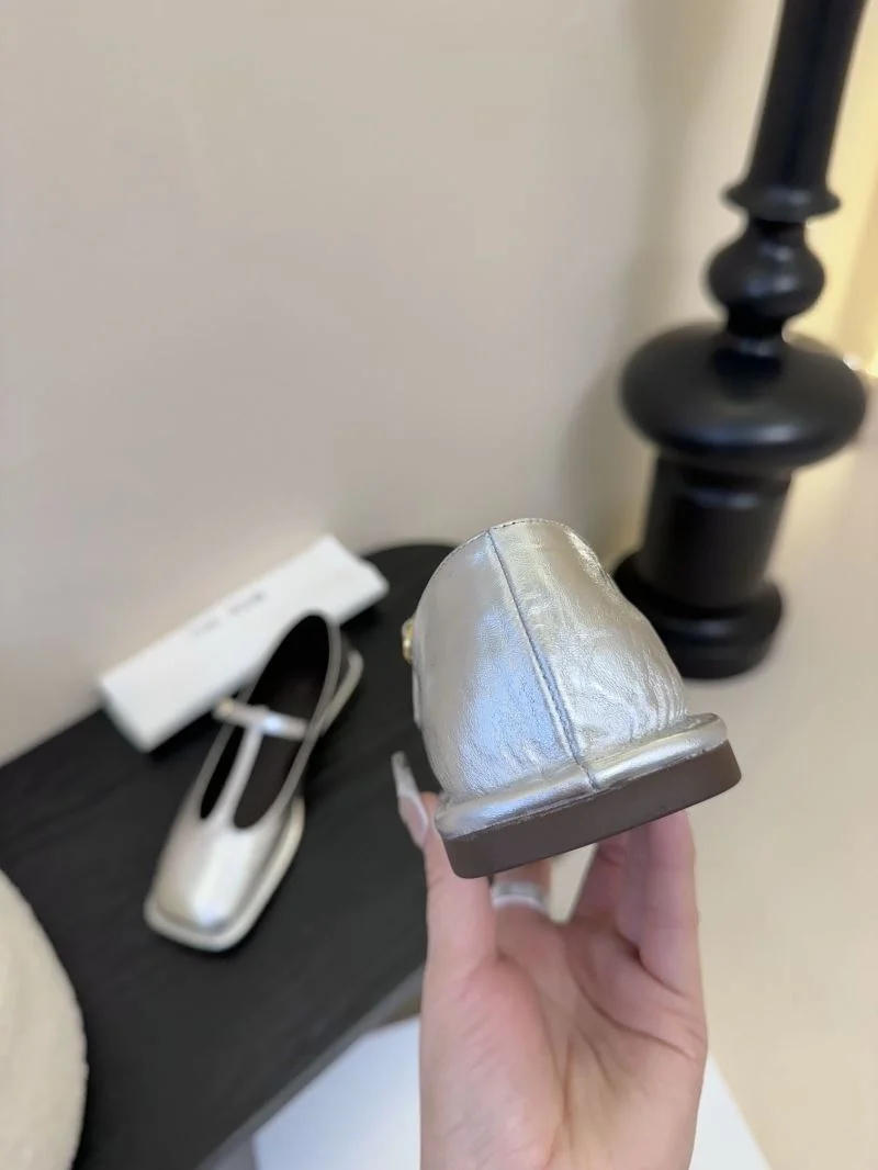 SoftTouch The Row Shoes 15377