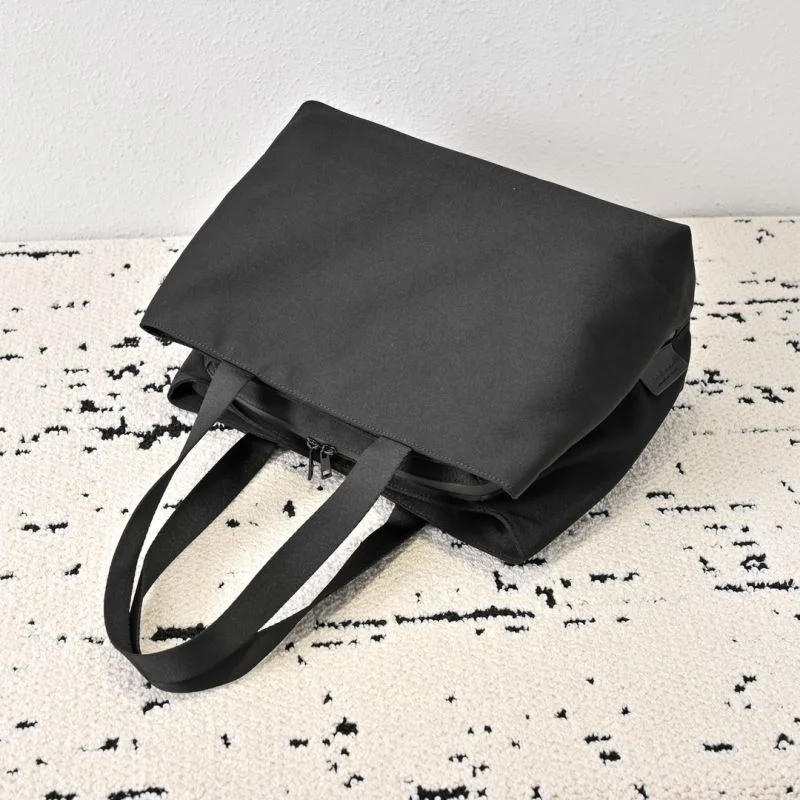 The Row Shopping Bags Resilient 45554