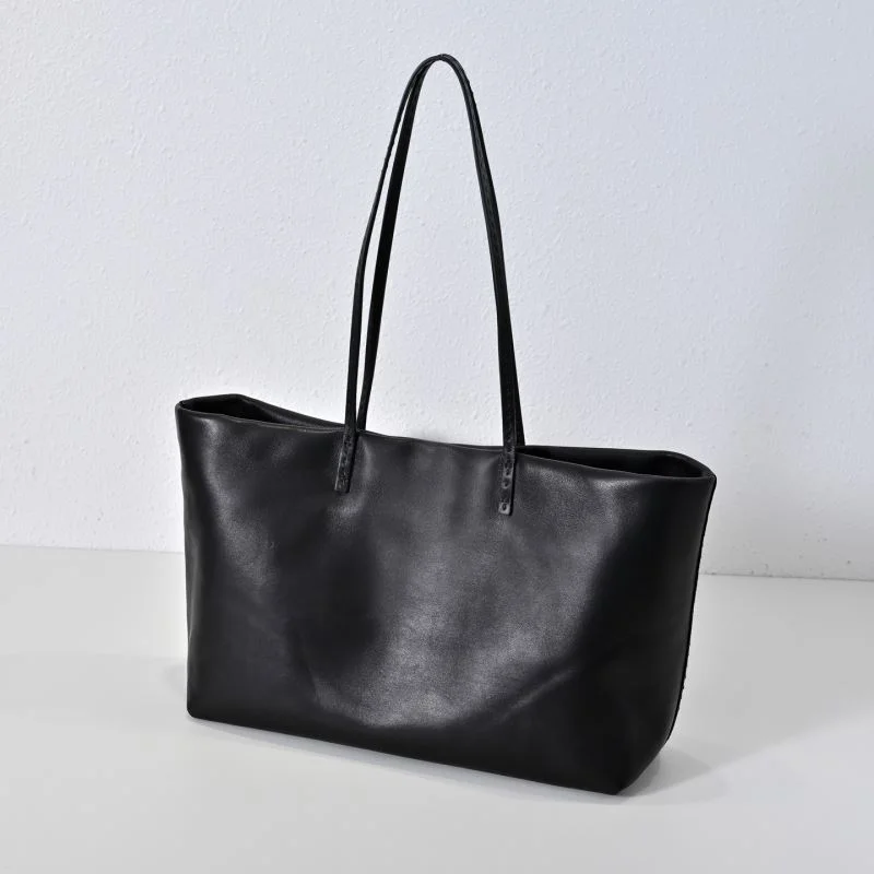 UrbanChic The Row Shopping Bags 45401
