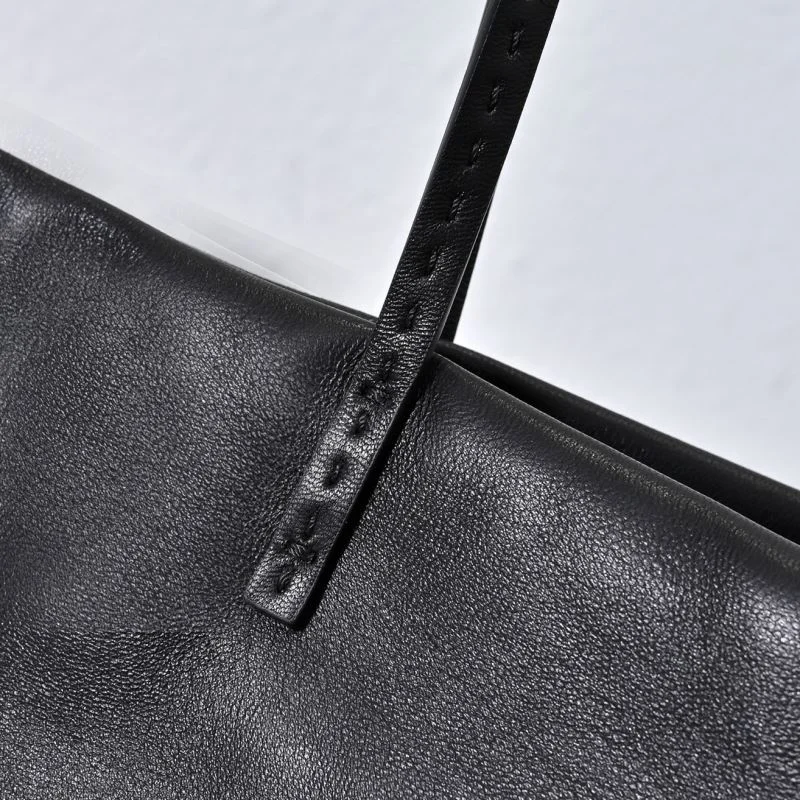 UrbanChic The Row Shopping Bags 45401