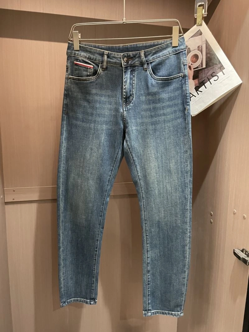 Sporty Thom Browne Jeans 173813