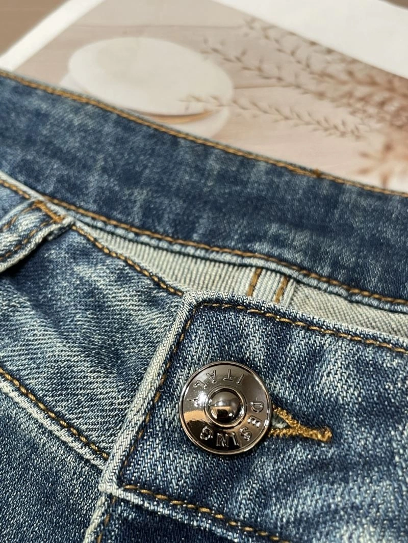 Sporty Thom Browne Jeans 173813