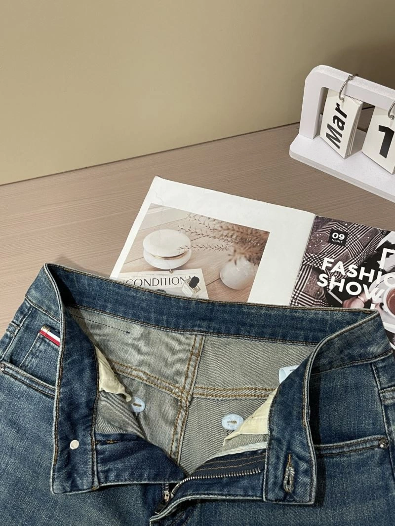 Sporty Thom Browne Jeans 173813