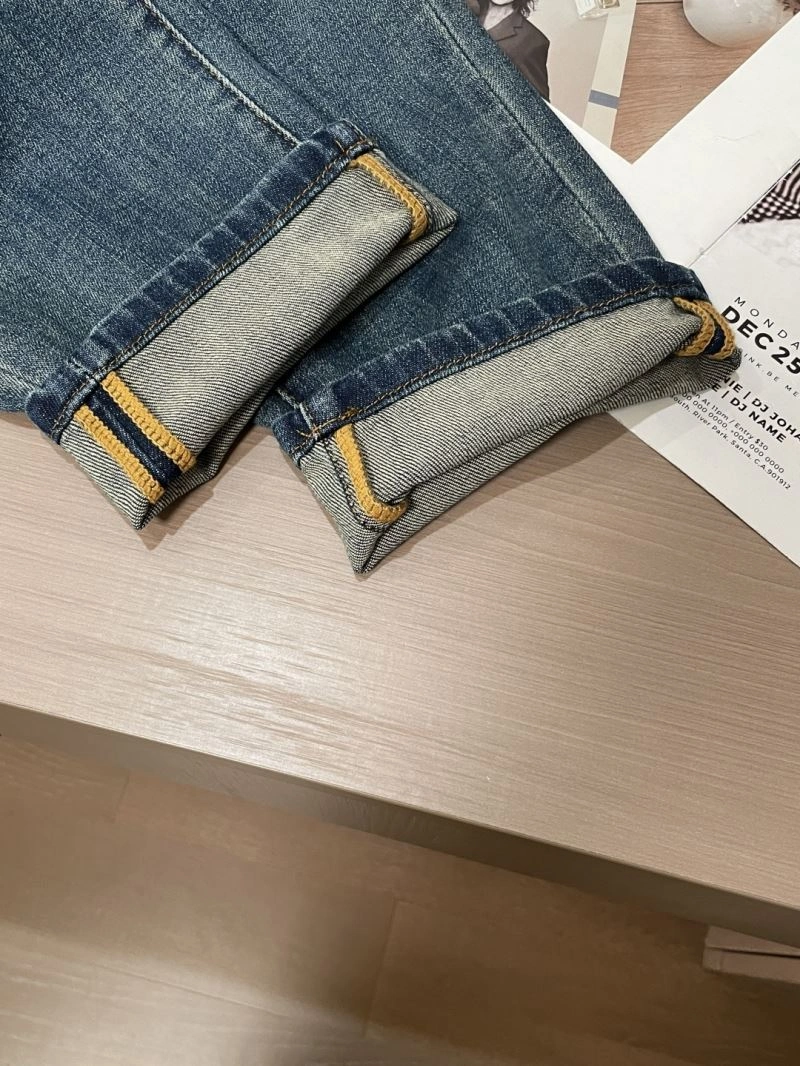 Sporty Thom Browne Jeans 173813