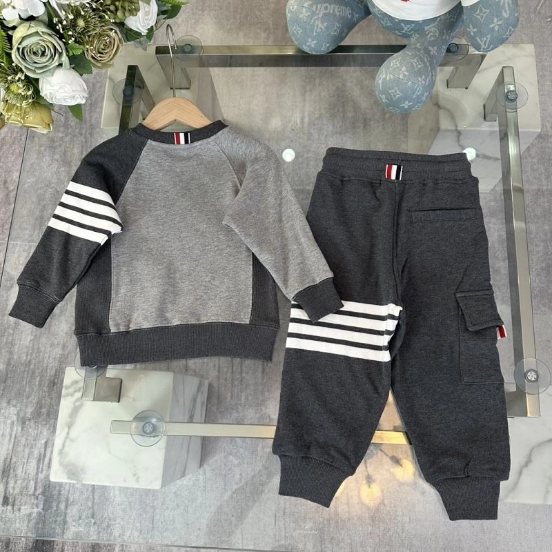 Thom Browne Kids Effortless 173454
