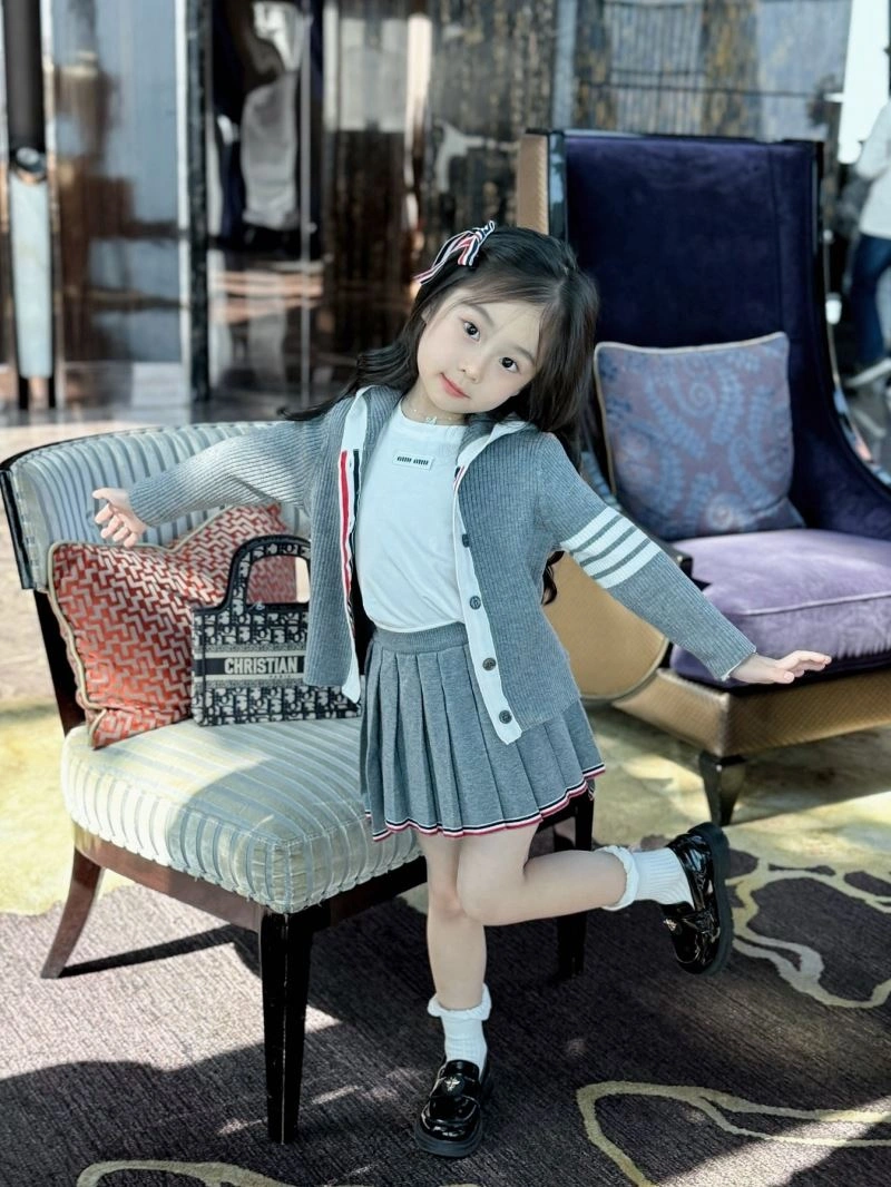 Trendsetting Thom Browne Kids 173450