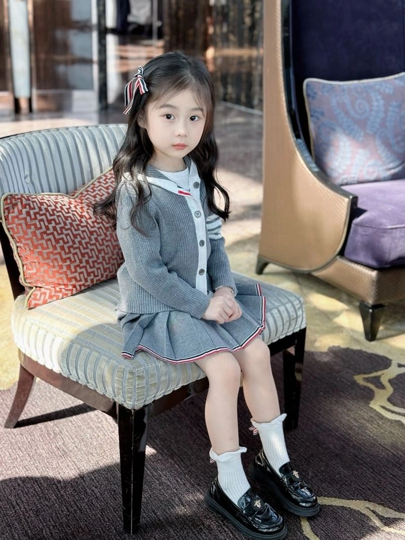 Trendsetting Thom Browne Kids 173450