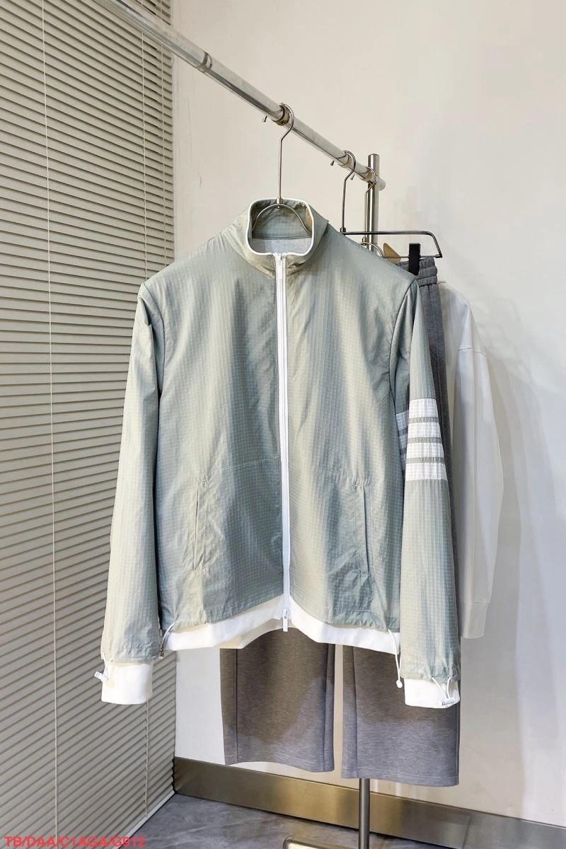 Thom Browne Outwear Premium 174099