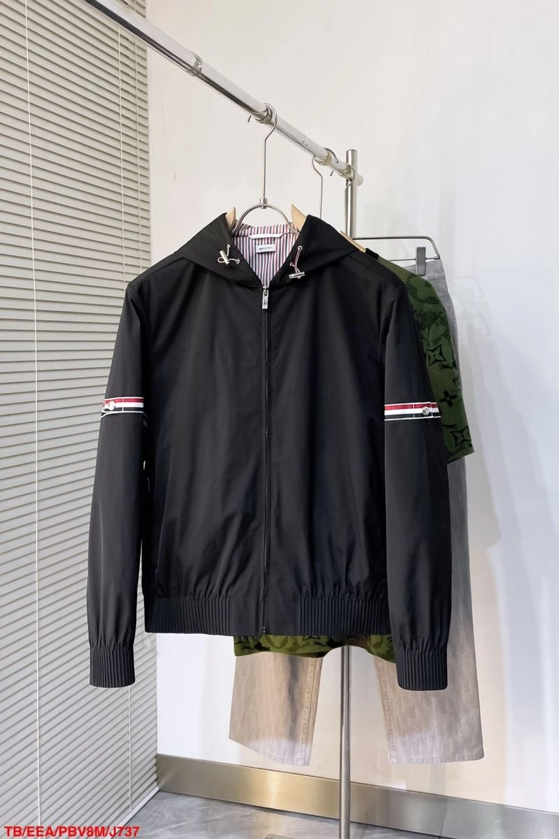 Minimalist Thom Browne Outwear 174059
