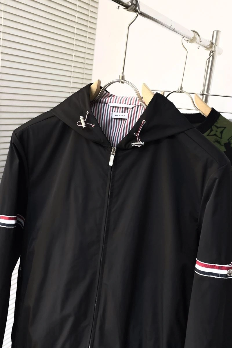 Minimalist Thom Browne Outwear 174059