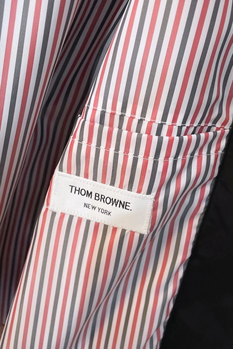 Minimalist Thom Browne Outwear 174059