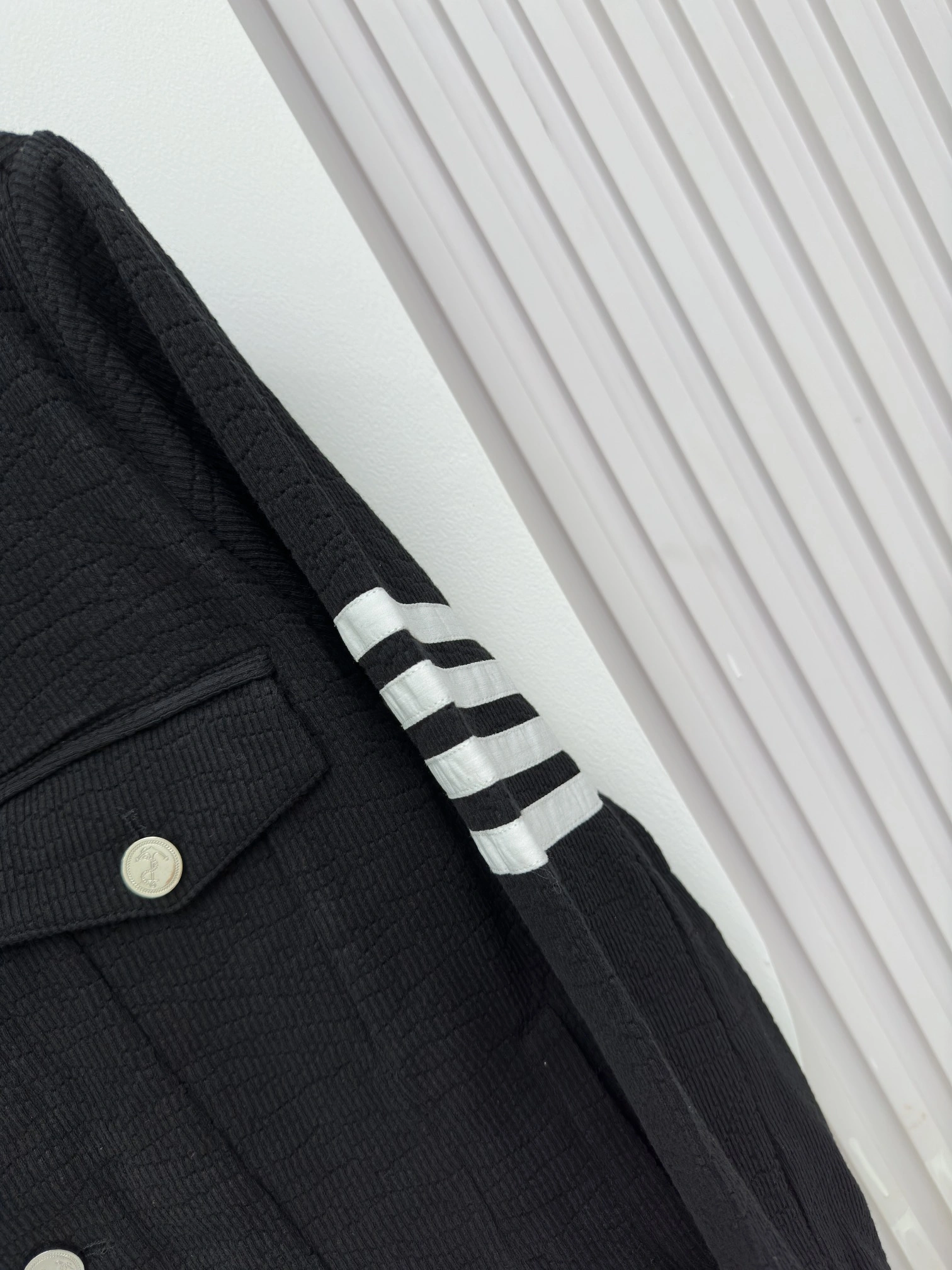 Sleek Thom Browne Outwear 174105