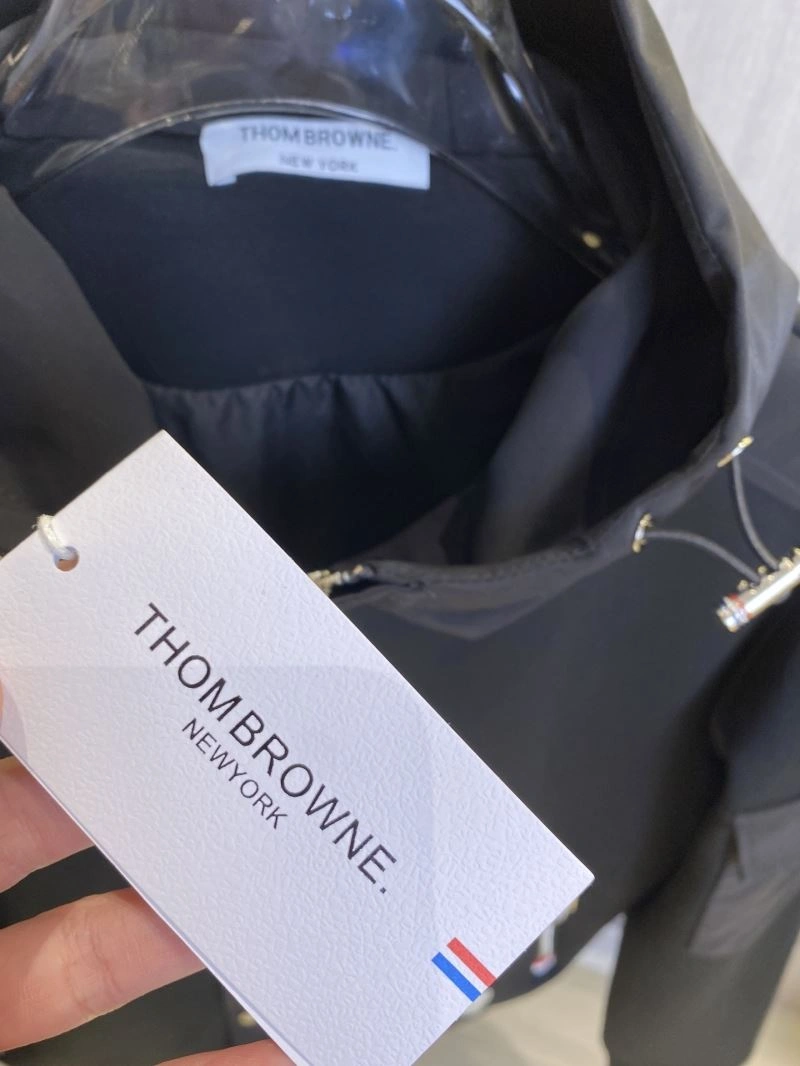 Unisex Thom Browne Outwear 173869