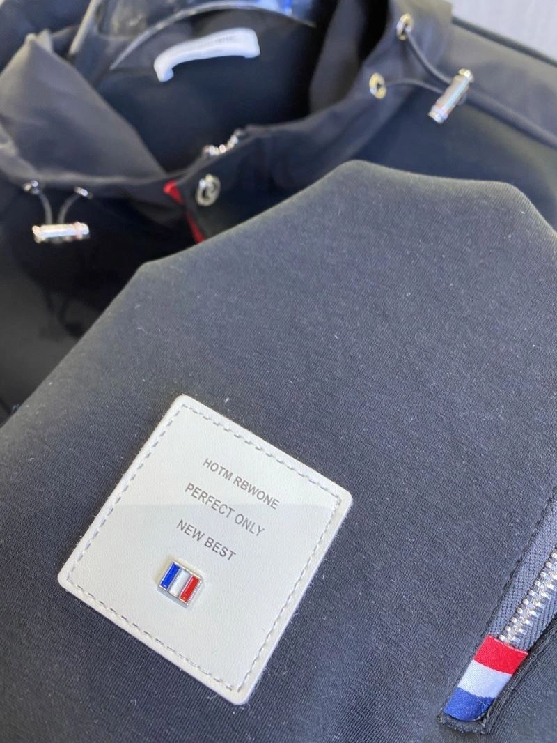 Unisex Thom Browne Outwear 173869
