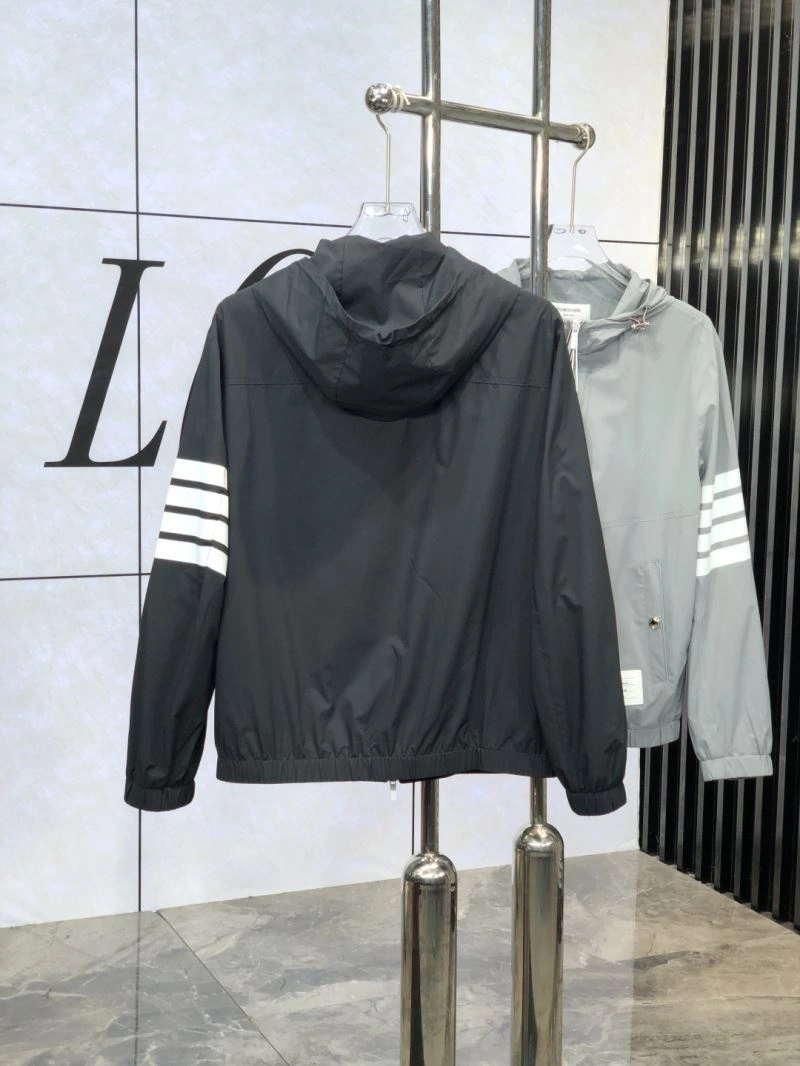 Thom Browne Outwear Classic 173348