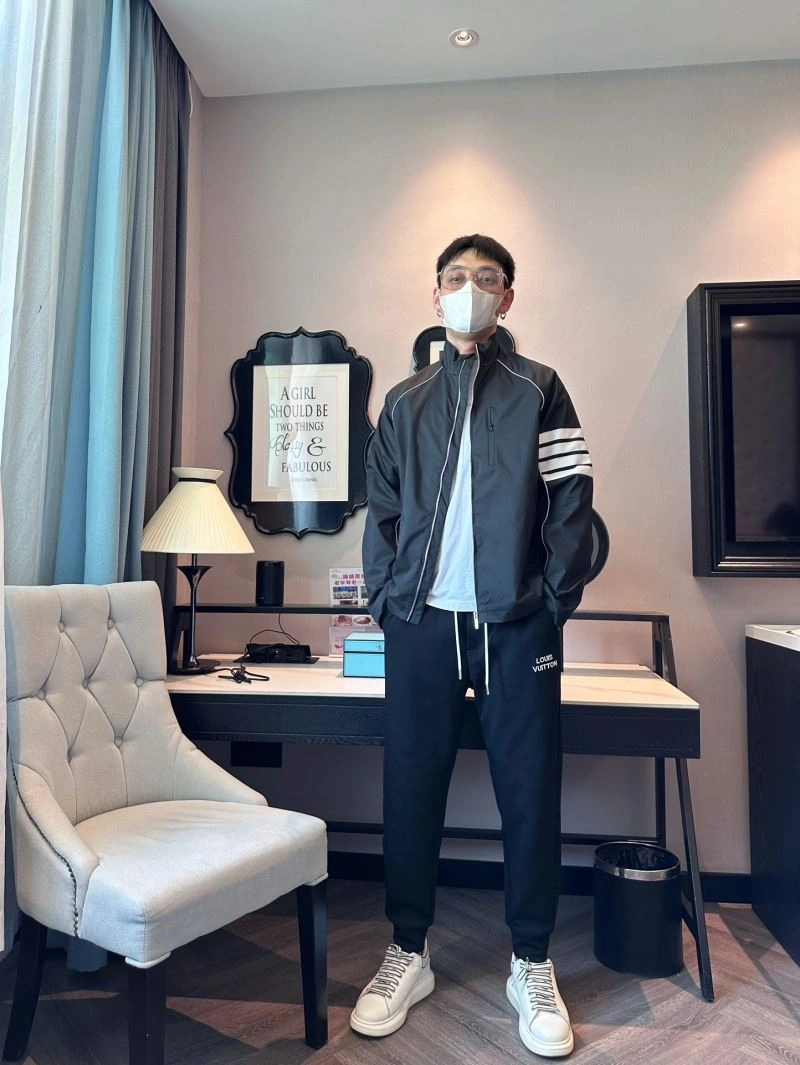 Cozy Thom Browne Outwear 173558