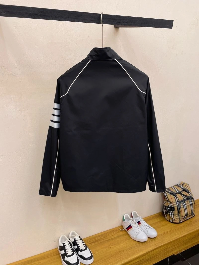 ModernLook Thom Browne Outwear 173556