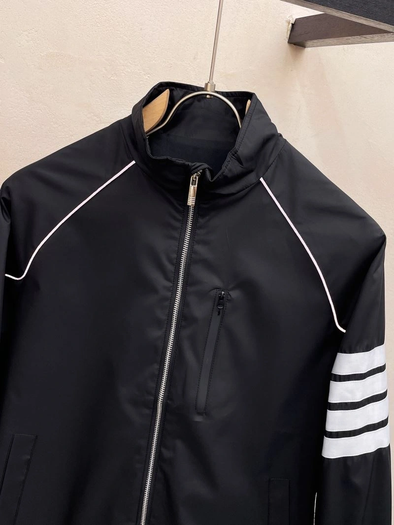ModernLook Thom Browne Outwear 173556