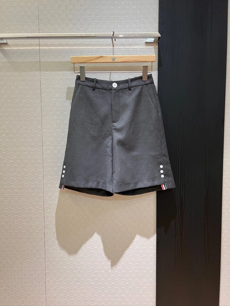 Fashionable Thom Browne Short Pants 173282