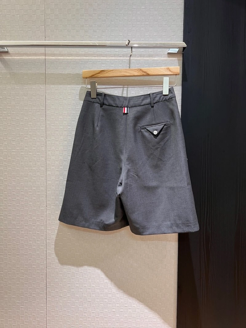 Fashionable Thom Browne Short Pants 173282