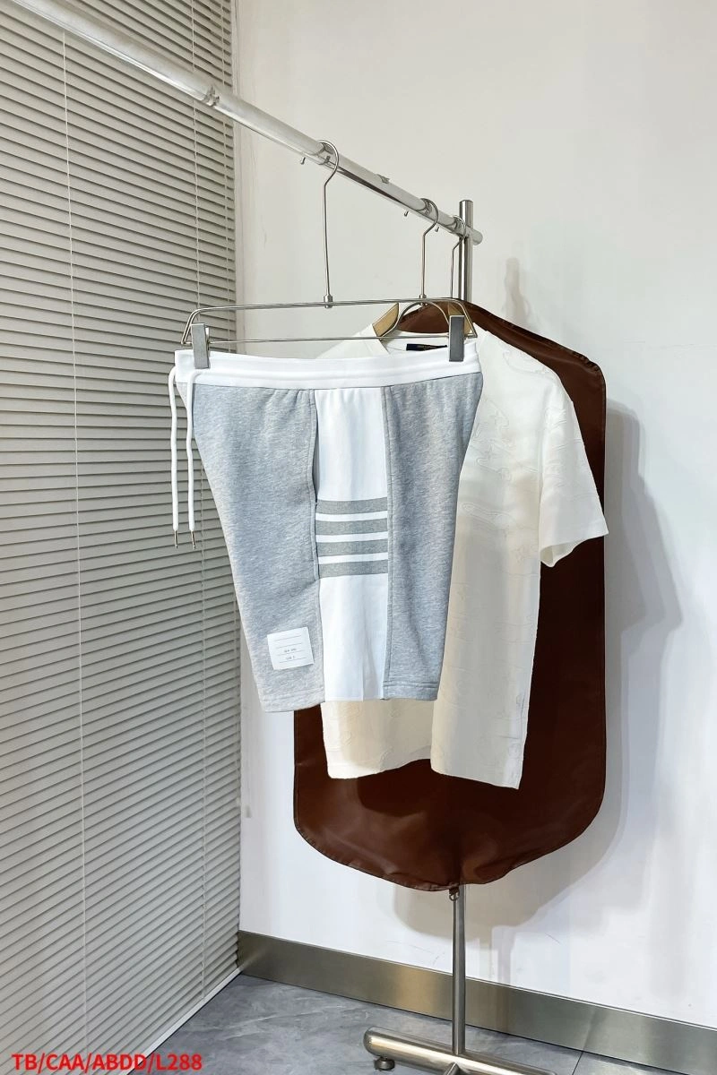 Casual Thom Browne Short Pants 173646