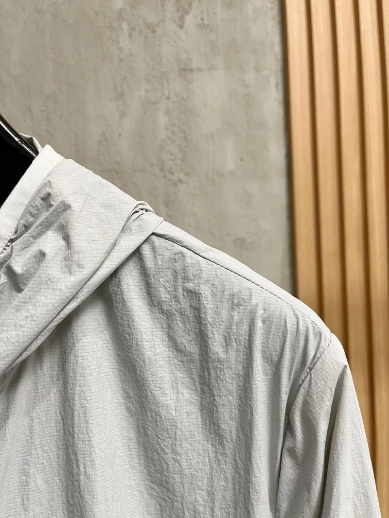 Thom Browne Sunscreen Jacket Reliable 173945