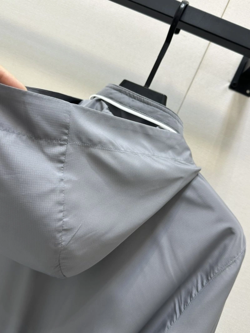 Trendsetting Thom Browne Sunscreen Jacket 173280