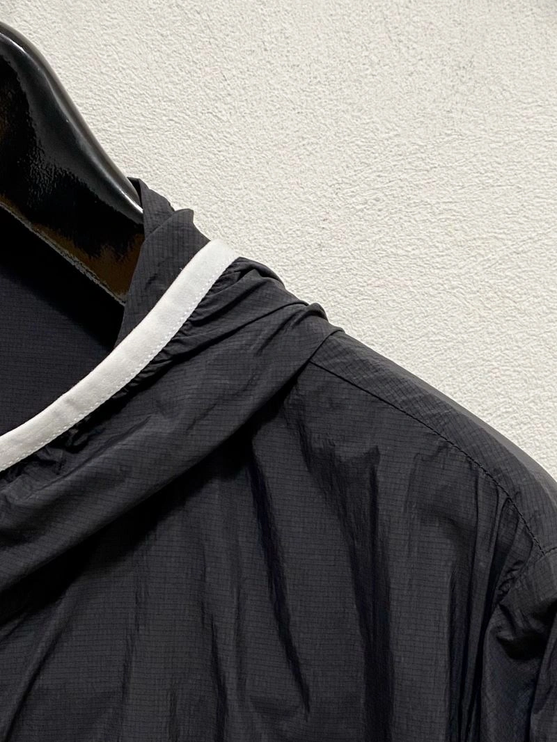 ModernLook Thom Browne Sunscreen Jacket 173755