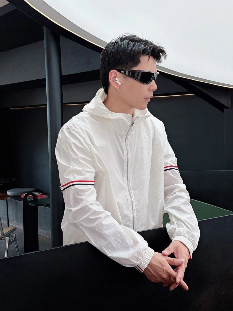 Thom Browne Sunscreen Jacket Chic 173546