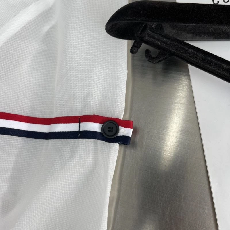 Chic Thom Browne Sunscreen Jacket 173540