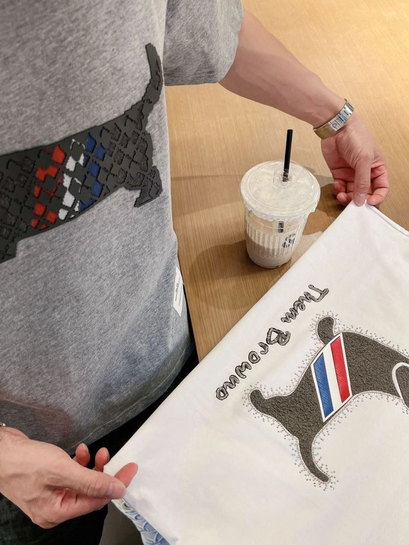 Thom Browne T-Shirts Trendy 174128