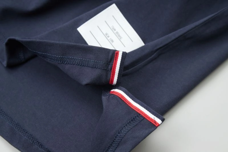 Modern Thom Browne T-Shirts 174001