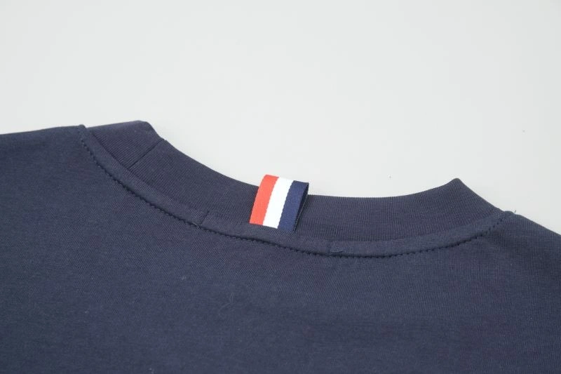 Modern Thom Browne T-Shirts 174001