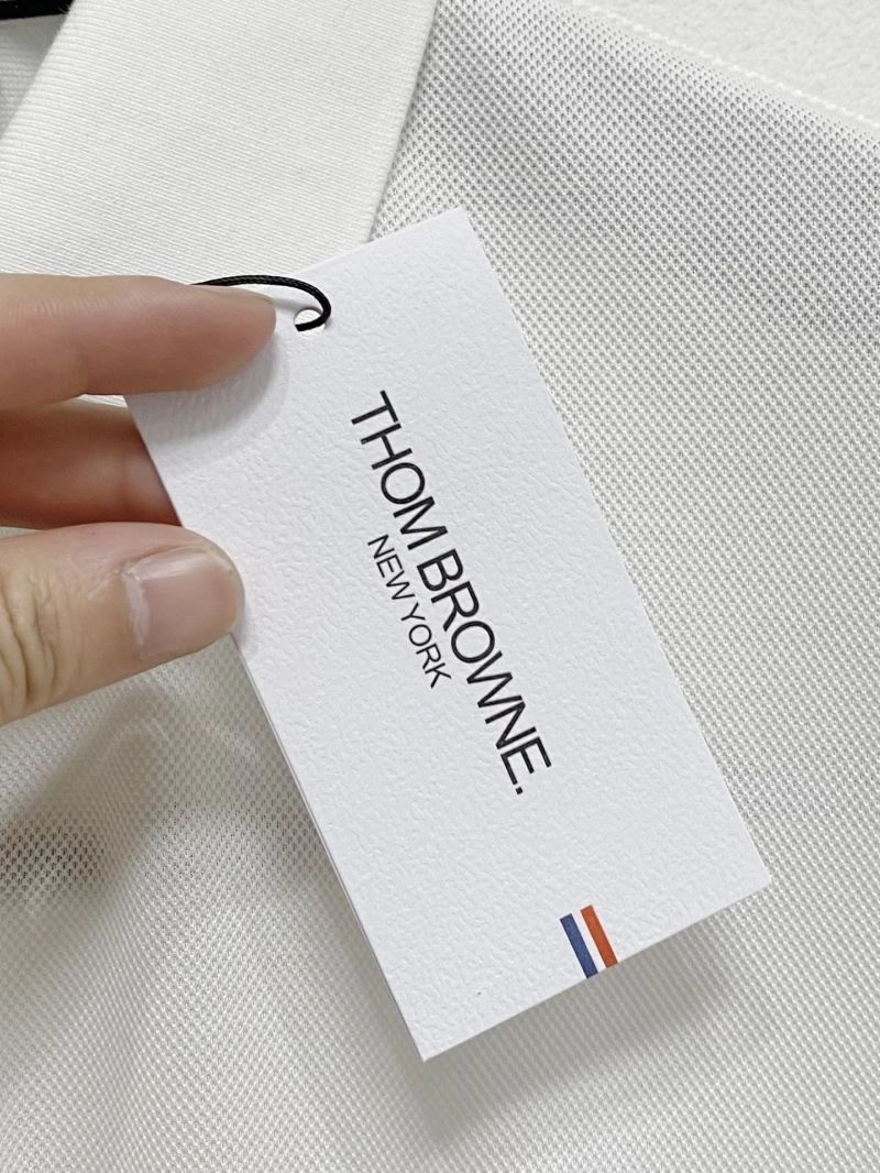 Thom Browne T-Shirts Elegant 173894