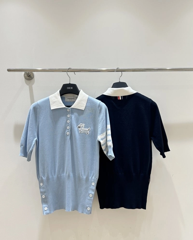 Thom Browne T-Shirts Fashionable 173407