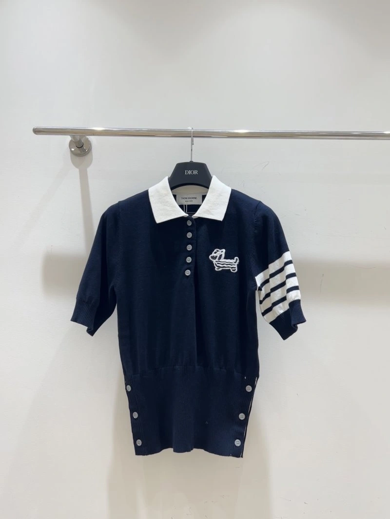 Thom Browne T-Shirts Fashionable 173407