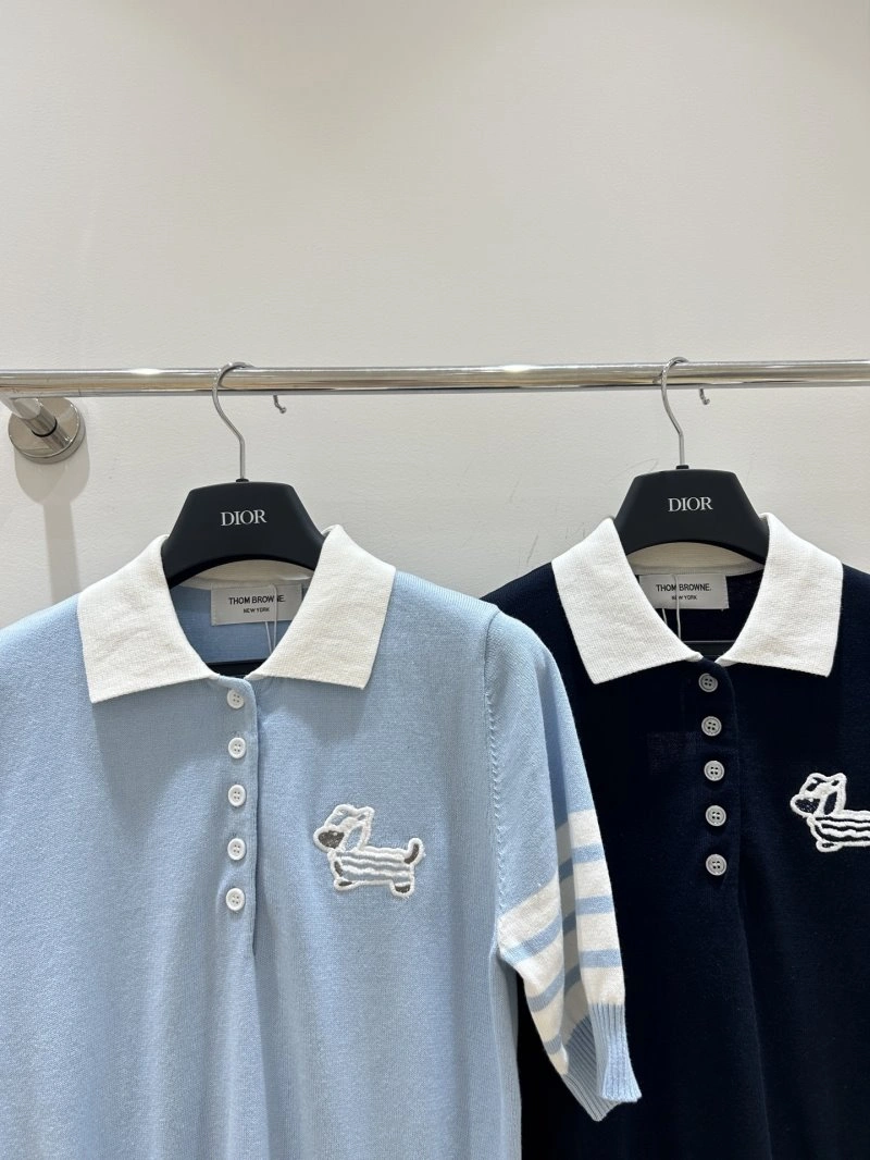 Thom Browne T-Shirts Fashionable 173407