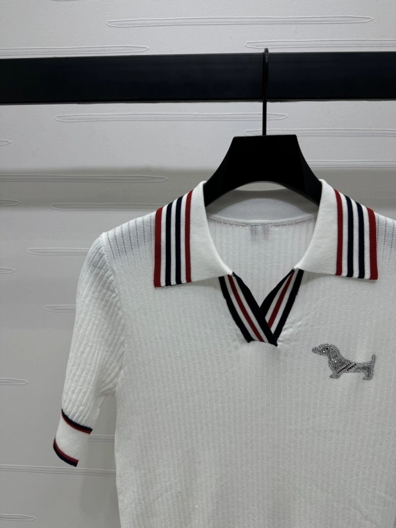 Thom Browne T-Shirts Elegant 173402