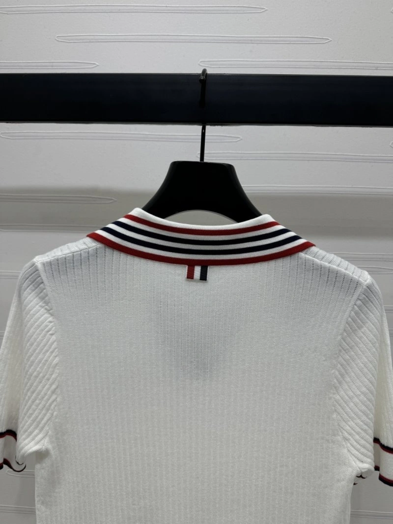 Thom Browne T-Shirts Elegant 173402