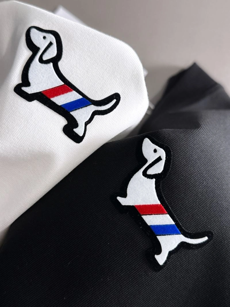 Thom Browne T-Shirts Fashionable 173840