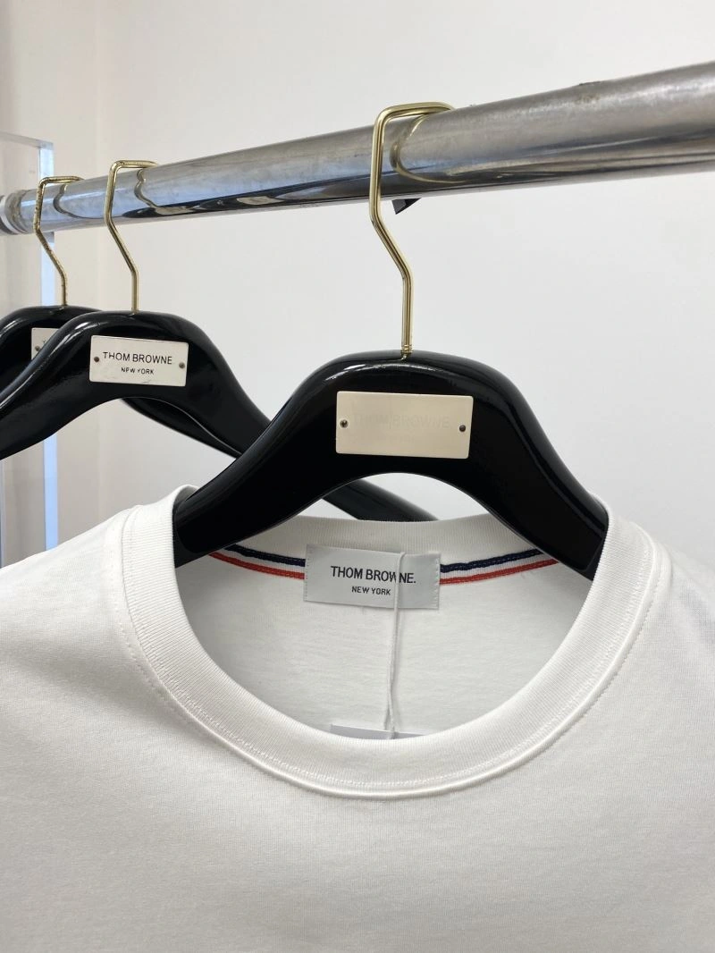 Modern Thom Browne T-Shirts 173828