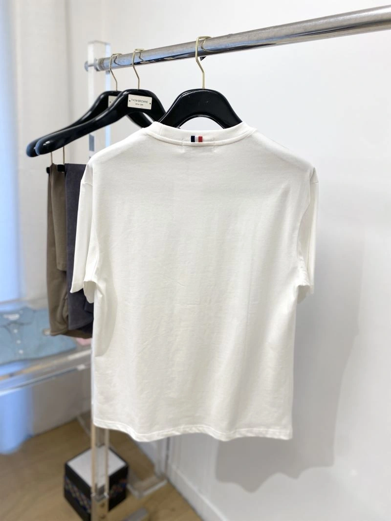 Modern Thom Browne T-Shirts 173828