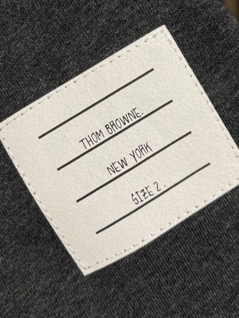 Effortless Thom Browne T-Shirts 173703