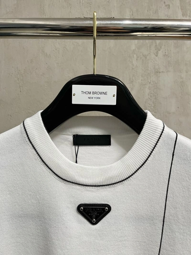 Premium Thom Browne T-Shirts 173743