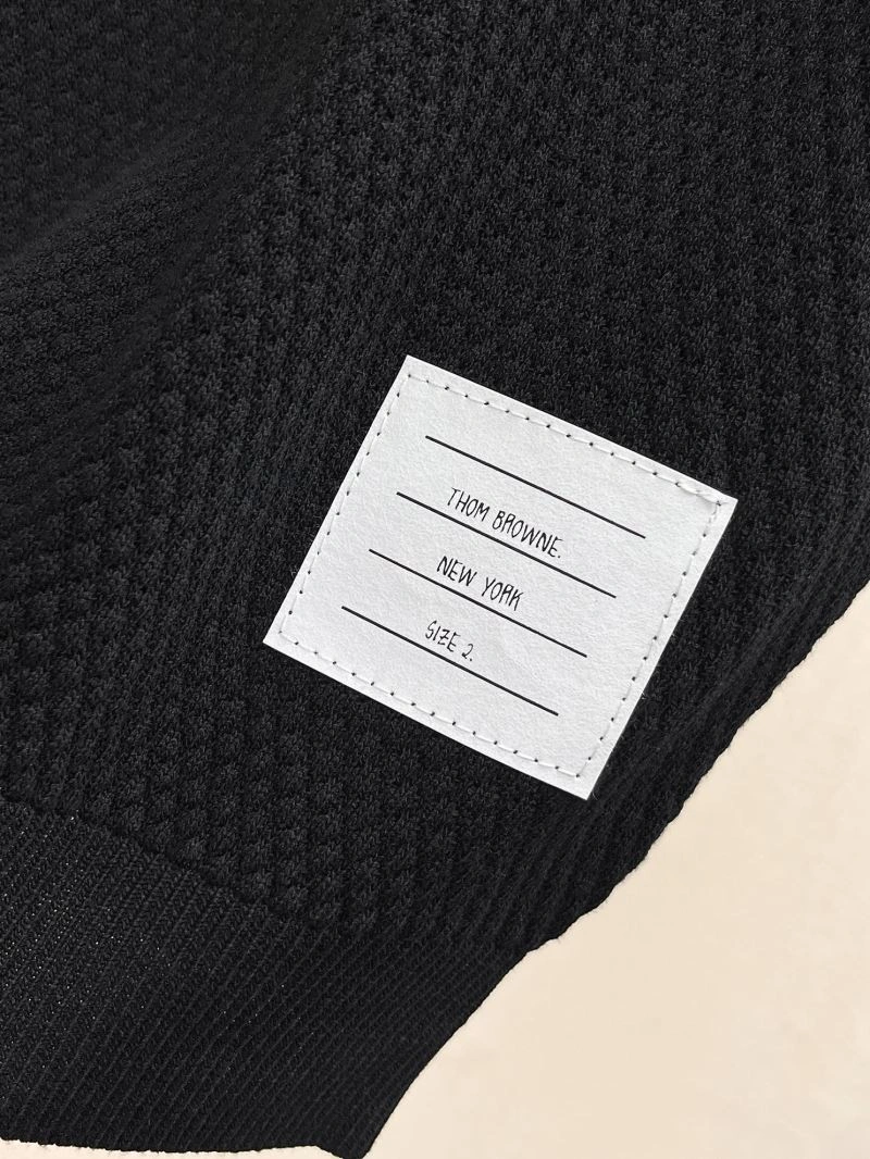Versatile Thom Browne T-Shirts 173669