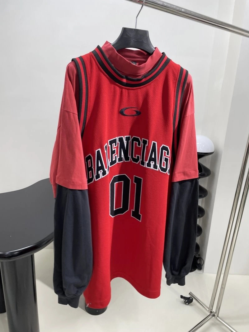 Thom Browne T-Shirts StreetReady 173459