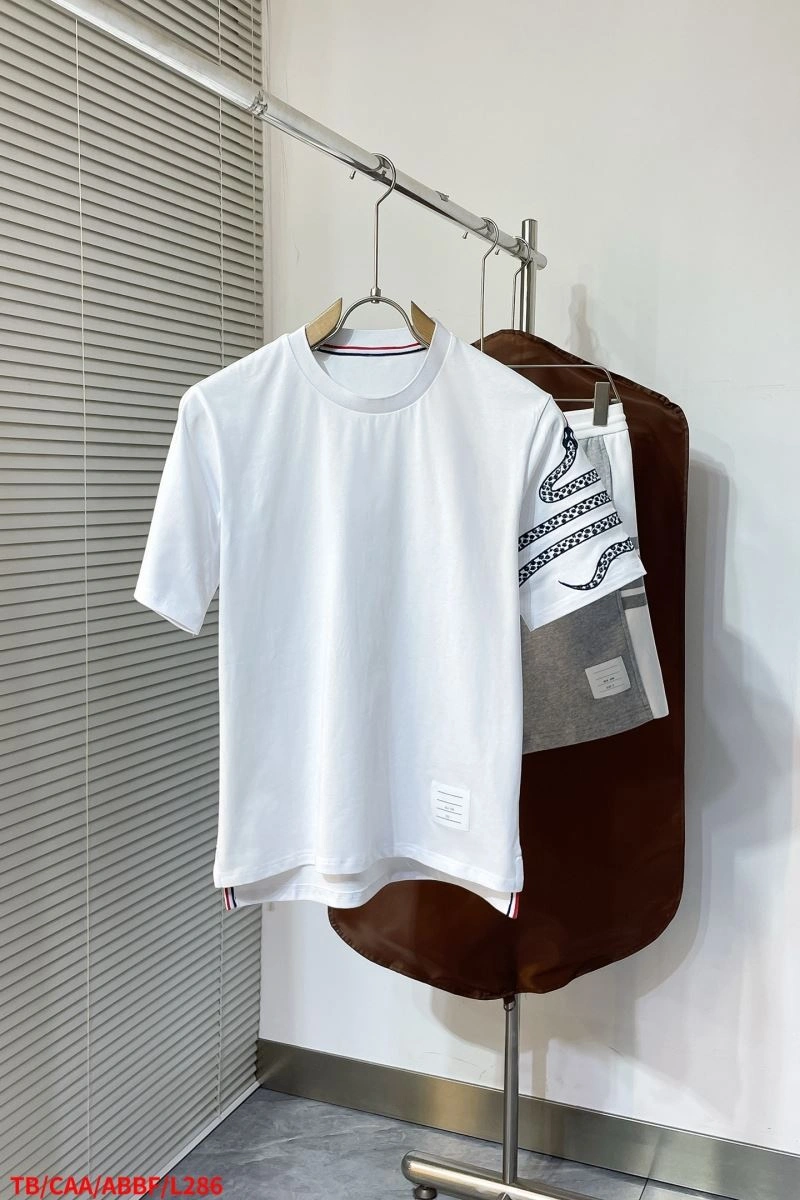 Sustainable Thom Browne T-Shirts 173599