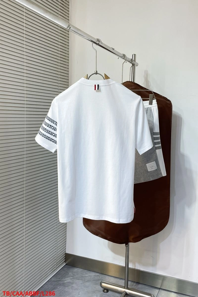 Sustainable Thom Browne T-Shirts 173599